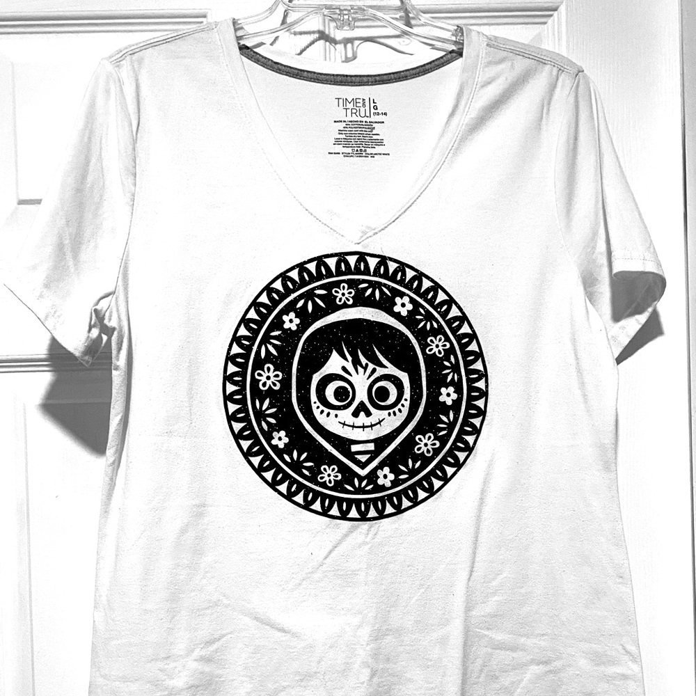 Women Time & Tru “Coco” Theme T-shirt